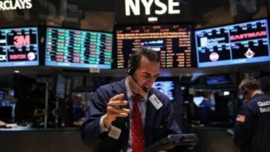 New York borsasi Donald Trumpin yeni tarife tehditleri sonrasi dususle