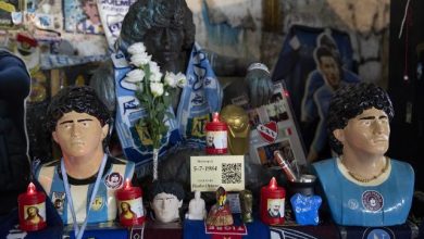 Napolide Maradonanin dogum yildonumu anildi