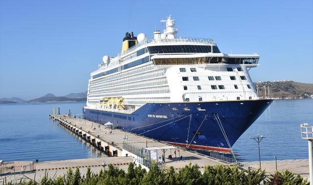 quotSpirit of Adventurequot isimli kruvaziyer Bodrum039a geldi